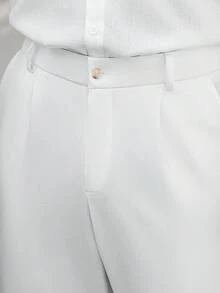 Manfinity CasualCool 男士純色單排扣短袖襯衫與口袋長褲套裝 - 白色 - 查看 3