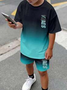 SHEIN 青少年男童休闲舒适简约圆领短袖T恤和短裤套装 - 彩色 - 查看 3