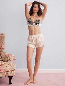 Elorette Floral Embroidery Underwire Bra Lingerie For Dailywear - Black and White - View 3