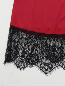 EMERY ROSE Women's Plus Size Knit Elastic Fabric Contrast Lace Casual Vacation Camisole - Black - View 9