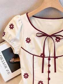SHEIN Elenzya Damen-Bluse mit blauem kleinen Chrysanthemen-Muster, einfarbig mit Kontrastsaum, Puffärmeln, Kontrastfarbe, Schleife, Knöpfen, V-Ausschnitt, elegant, figurbetonend, tailliert, kurz, für den Sommer - Verschiedenfarbig - Übersicht 5