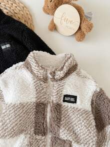 SHEIN 2pcs Jaket Bayi Perempuan Musim Gugur/Musim Dingin Lucu Serbaguna Kasual Berbulu dengan Kerah Tegak - Khaki - View 3