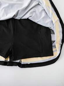 SHEIN Tween女孩休閒運動字母黑白對比色交叉背心式運動洋裝 - 黑色 - 查看 4