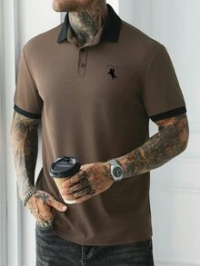 Manfinity Homme 男士刺繡對比羅紋領短袖 Polo 衫，成熟休閒風，適合送給丈夫/男友，假期、約會禮物 - 卡其色 - 查看 3