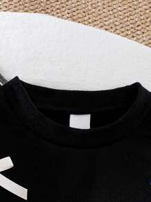 SHEIN Young Girl Korean Style Energetic Loose Black Sweatshirt 2 In 1 Bowknot Pattern 2-Piece Set - Black - View 6