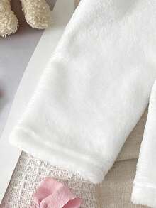 SHEIN 2件組秋冬雙面法蘭絨抓絨少女套裝，可愛精緻熊刺繡，簡約白色長袖上衣搭配休閒下裝 - 粉色 - 查看 5