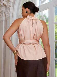 VOLUPTÉ CURVE Top court grande taille printemps/été rose satin avec nœud papillon, sans manches, taille cintrée et ourlet à volants, élégant et luxueux pour le travail, les rendez-vous, les fêtes et les anniversaires - Rose bonbon - Voir 3
