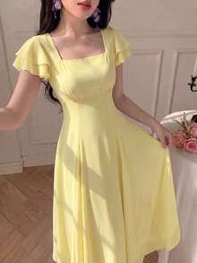 Modelyn Vestido de diseñador para mujer con cuello cuadrado, abertura y triángulo de largo medio - Amarillo claro - Ver 5