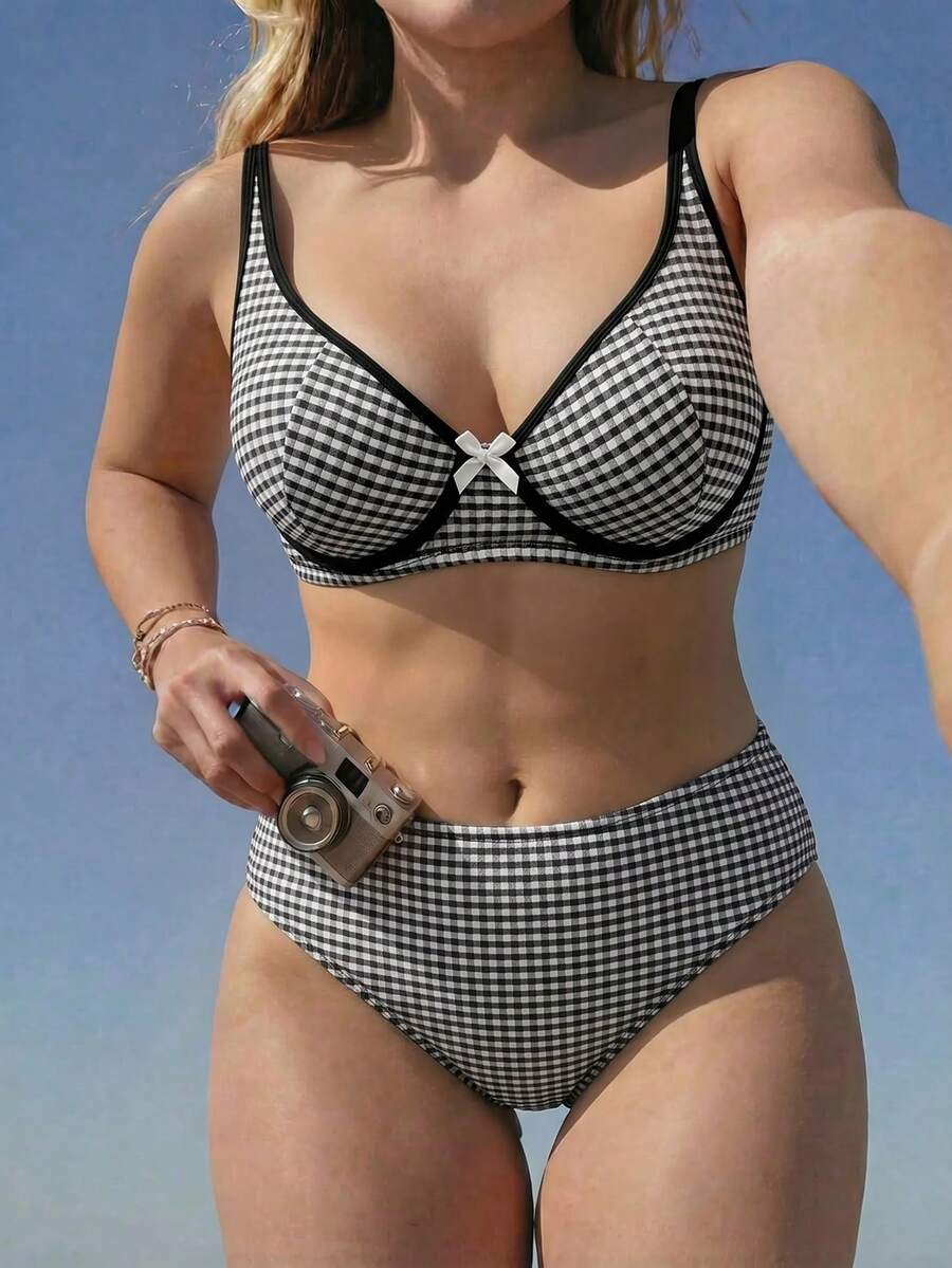 Swim Mod 2026夏季新款海灘度假可愛兩件式多色格紋蝴蝶結露背無鋼圈性感網紅風大尺碼比基尼泳衣女款 - 黑與白 - 查看 1