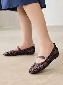 MOTF Sepatu Mary Jane Sweet Cool Serbaguna Kasual untuk Komuter Motif Leopard Jala - Coffee Brown - View 5