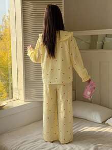 DAZY Conjunto de ropa de descanso para niña preadolescente con estampado de corazones en todo el Body y ribete en contraste, ropa de otoño - Amarillo - Ver 2