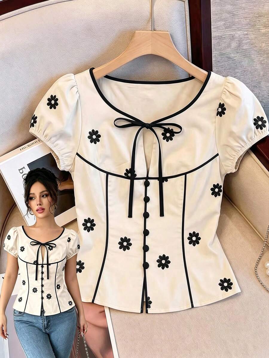SHEIN Elenzya 女款藍色小菊花印花純色對比飾邊設計泡泡袖上衣 夏季對比色繫帶蝴蝶結鈕扣V領優雅顯瘦收腰短版襯衫 - 彩色 - 查看 1