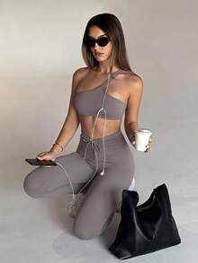 Aloruh Women's Solid Color One-Shoulder Casual Daily Sports Bra Neck Strappy Adjustable Sport Workout Gym Cute Pilates Fitness Daily Casual World Cup Fan - Dark Grey - View 4