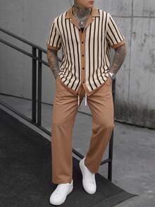 Manfinity CasualCool 男士菱形印花鈕扣前短袖襯衫與素色斜口袋長褲休閒套裝 男士兩件套棕色米色男士穿搭大地色系衣物 - 彩色 - 查看 3