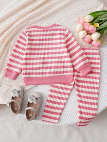 SHEIN Playful Pals 女嬰休閒日常可愛紋理粉色與白色條紋套裝,3D鉤編西瓜貼布透明俏皮上衣搭配長款內搭褲,秋季日常休閒可愛運動穿搭 - 淺粉色 - 查看 3