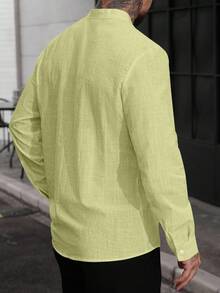 Manfinity CasualCool 男士純色長袖單排扣休閒襯衫 - 薄荷綠 - 查看 2