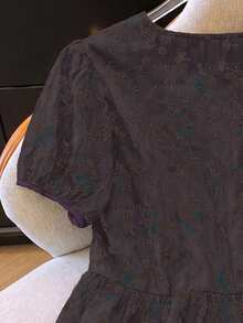 Franclia 女款法式甜美刺繡V領短袖襯衫 - 深灰色 - 查看 4