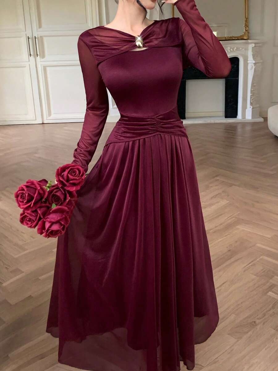 Modelyn 優雅女款宴會禮服,設計感純色網紗,金屬扣飾裝飾,百褶修身長袖與喇叭下擺 - 酒紅色 - 查看 1