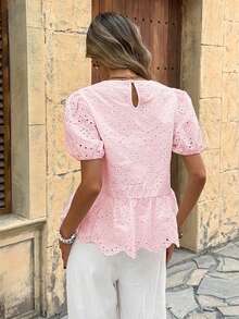 SHEIN LUNE 女款休閒刺繡夏季度假通勤日常基礎時尚外出穿搭 花瓣袖短袖收腰可愛襯衫 - 粉色 - 查看 2