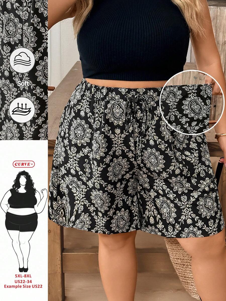 SHEIN CURVE+ 大尺碼女款波希米亞風花卉印花沙灘短褲 - 黑與白 - 查看 1