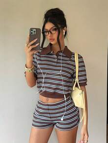 Aloruh Camiseta corta para mujer de estilo casual joven y atrevido, con cuello polo, ajustada en la parte superior, cintura suelta y bajo ceñido, color marrón con rayas azules - Multicolor - Ver 7