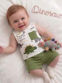 SHEIN Playful Pals Conjunto de 2 piezas para bebé recién nacido niño, top sin mangas con estampado de dinosaurio y diseño de bolsillo falso, y pantalones cortos con estampado de dinosaurio, estilo casual, sencillo y lindo, adecuado para primavera/verano, salidas, vacaciones en la playa, conjunto de moda y lindo para bebé niño - Verde militar - Ver 3
