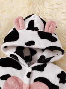 SHEIN Infant Girl Cute Playful Patchwork Heart Animal Ear Cow Print Long Sleeve Hooded Plush One-Piece Pajamas - Black and White - View 6