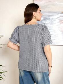 SHEIN LUNE 大尺碼女款格紋方領短泡泡袖休閒襯衫，80年代 1950年代 90年代復古風，正式度假、慕尼黑啤酒節、黑色與白色夏季晚餐穿搭 - 黑與白 - 查看 2