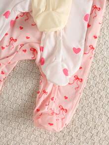 SHEIN 新生兒嬰兒 3 件套可愛粉色夏季連身褲 針織愛心滿版印花 MOMMY 女孩蝴蝶結長袖按扣家庭套裝 - 彩色 - 查看 4