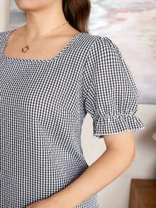 SHEIN LUNE 大尺碼女款格紋方領短泡泡袖休閒襯衫，80年代 1950年代 90年代復古風，正式度假、慕尼黑啤酒節、黑色與白色夏季晚餐穿搭 - 黑與白 - 查看 3