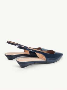 CUCCOO CHICEST Zapatos planos de mujer de unicolor con tacón inclinado corto, elegantes y premium, de cuero sintético PU brillante azul oscuro, para ir al trabajo, citas y uso diario - Azul oscuro - Ver 11