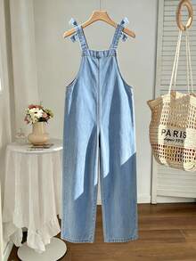 SHEIN Tween Girls Denim Overalls And Jumpsuits, Cute Sweet Casual Fashion School Style Outfit Recommendation! Classic Washed Blue Denim Comfortable Fabric, Side Button Opening Design For Easy On And Off, Wide Leg Design To Flatter Leg Shape. Front Pocket + Heart-Shaped Applique Embroidery Design, Sweet And Eye-Catching, Whether For Daily Outings, School Casual, Weekend Trips, Back To School Season, Return To School Season, Travel And Vacation, Let Your Child's Every Day Be Filled With Fashion And Vitality! - Blue - View 2