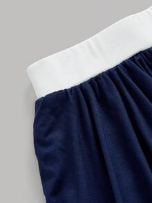 SHEIN Girlism 兒童青少年女孩夏季舒適藍白配色短袖T恤與防走光裙套裝，修身休閒簡約風，返校季 - 藍白色 - 查看 8