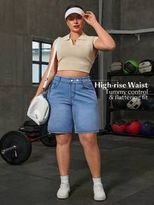 Flexra Plus Size Women's Casual Old Money Style Stretch Straight Leg Denim Shorts - Light Wash - View 3