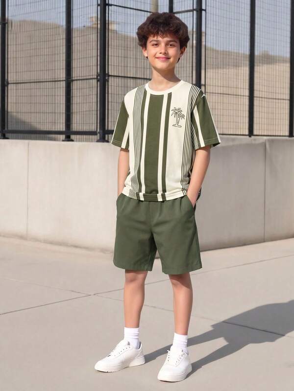 Vacaura Conjunto de 2 piezas de camiseta de cuello redondo y pantalones cortos con estampado de rayas multicolor casual para niños, adecuado para uso diario y actividades al aire libre