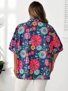 SHEIN CURVE+ 大尺碼女款翻領短袖印花襯衫 - 彩色 - 查看 2