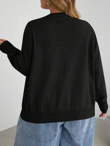 SHEIN CURVE+ 大尺碼女款休閒純色圓領長袖寬鬆剪裁上衣 - 黑色 - 查看 2