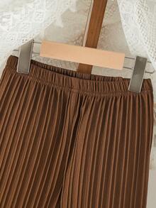 SHEIN Vintaside Kids 女童甜美可愛刺繡大領無袖花卉背心搭配純色長褲套裝，紋理直條紋布料，適合派對、家庭活動、日常度假穿搭、開學季 - 棕色 - 查看 7