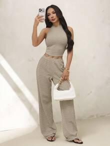 SHEIN PETITE 女款針織條紋短版掛脖上衣與休閒長褲套裝 - 卡其色 - 查看 7