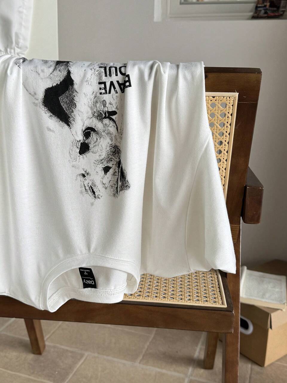 Women's White Round Neck Short Sleeve Loose Animal Print & Letter Design Casual Versatile T-Shirt Summer Cute Top