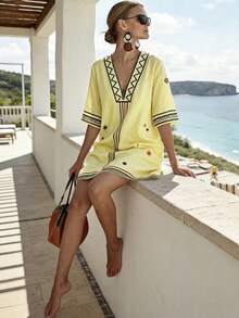 SHEIN Holidaya 女款黃色對比色極簡波希米亞風可愛圖案深V領短袖洋裝，海灘夏季穿搭 - 黃色 - 查看 3