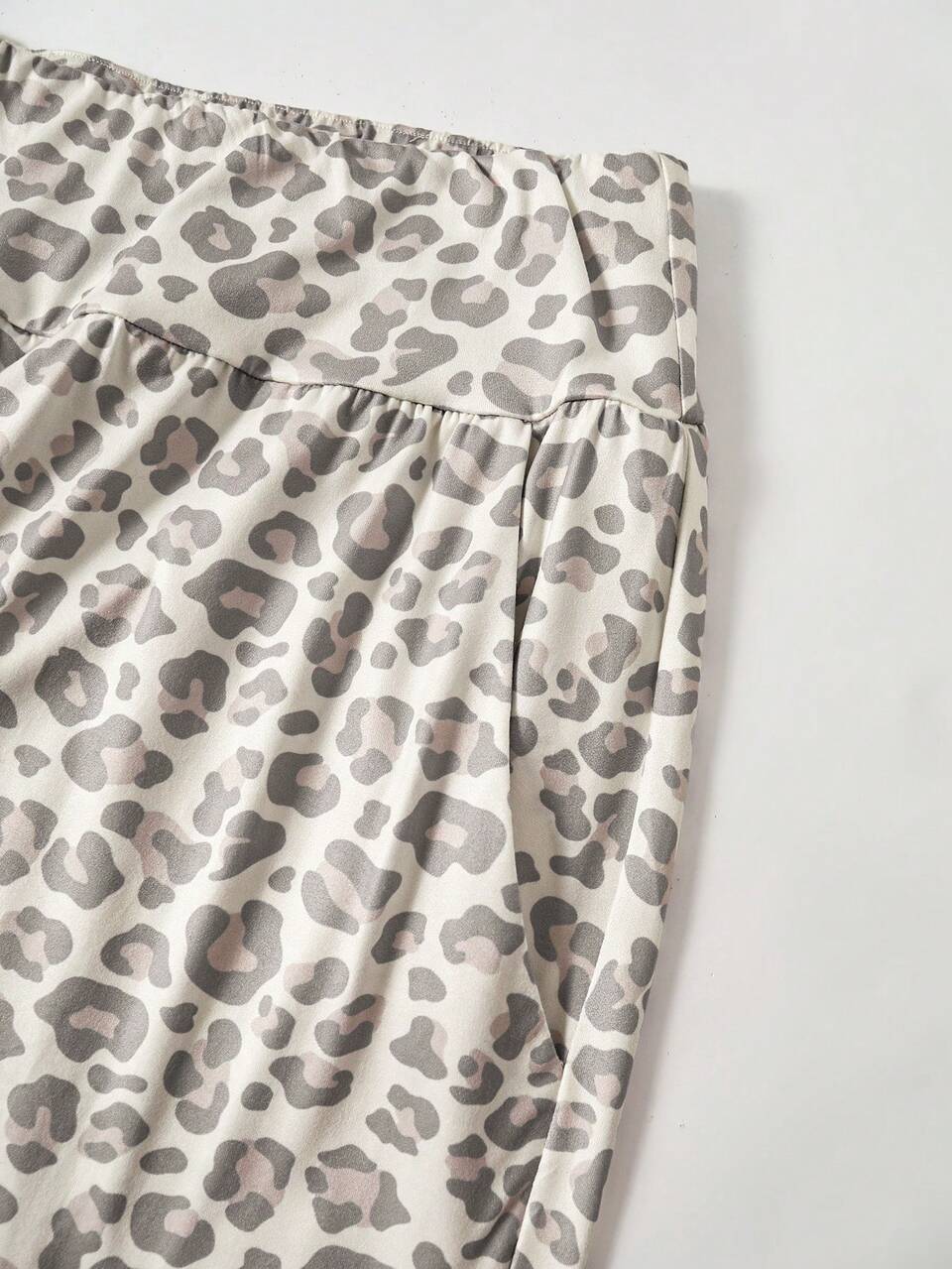 Plus Size Women's Leopard Print High Waist Casual Tapered Leg Pants