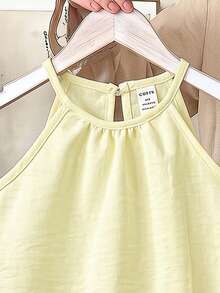 SHEIN Vintaside Kids 少女時尚鏤空燒花設計掛脖背心與長褲套裝，適合女孩，露背與領口設計，布料材質，修身上衣 + 休閒直筒長褲，適合夏季戶外穿著 - 杏色 - 查看 3