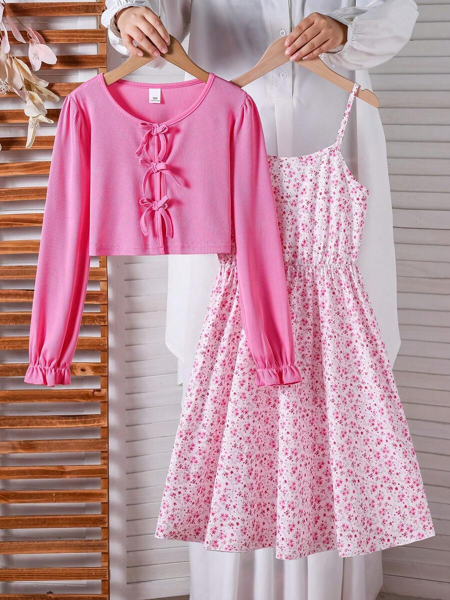 SHEIN Vintaside Kids 2件組 青少年女孩春秋休閒針織羅紋蝴蝶結裝飾開襟上衣與印花細肩帶簡約洋裝 - 彩色 - 查看 1