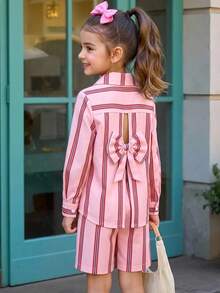 SHEIN Casuvi Kids 2件組少女拼接對比色不對稱領長袖條紋後蝴蝶結裝飾襯衫與拼接條紋長褲，學院休閒風，四季皆宜 - 西瓜粉 - 查看 1