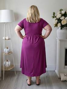 Hourglow Plus Size Basic Front Button Decor Round Neck Short Sleeve Comfy Dress, For Hourglass Body Shape Elegant - Red Violet - View 2