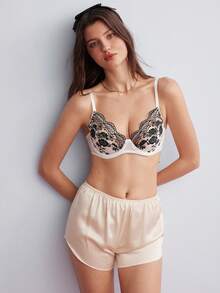 Elorette Floral Embroidery Underwire Bra Lingerie For Dailywear - Black and White - View 5