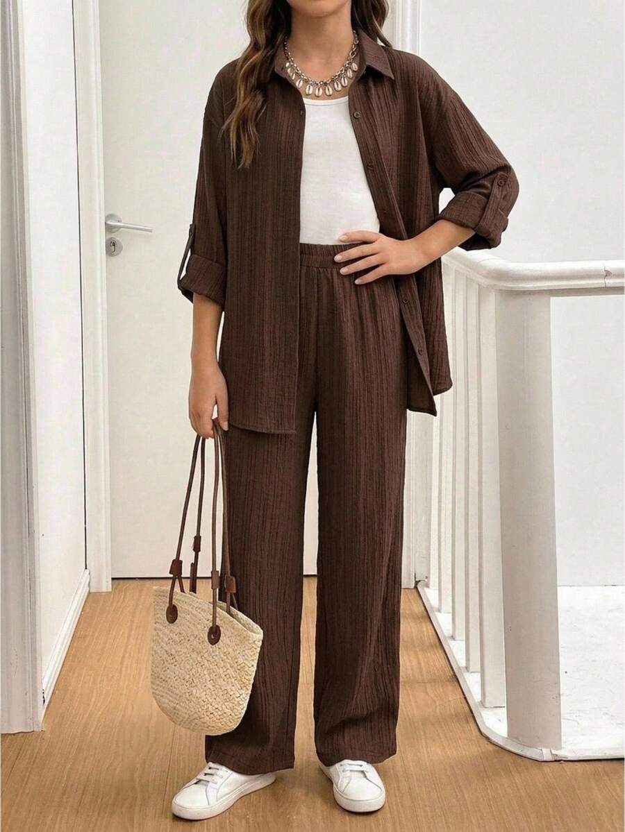 SHEIN 少女時尚新款秋季度假套裝 咖啡棕色編織紋理克ريب條紋 寬鬆落肩領襯衫與寬腿長褲套裝 返校秋季服飾