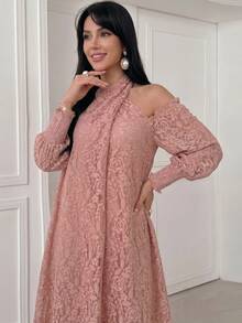 Al Najma 女款粉色編織蕾絲扭結掛脖蘑菇鈕扣長袖優雅浪漫阿拉伯風洋裝 - 粉色 - 查看 8