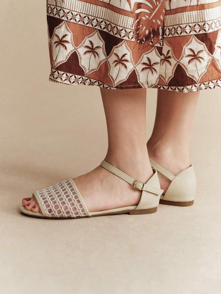 Rosivie Women's Gold Mesh Hollowed-Out Sandals, Open-Toed Flat-Soled Roman Shoes, Essential Beach Flats In Summer, Versatile For Commuting - Beige - View 1
